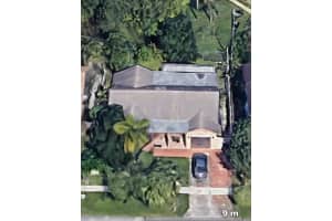 8605 Sw 19th St, North Lauderdale