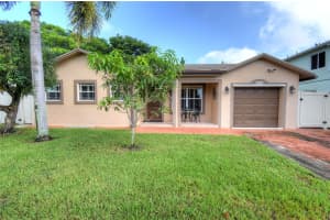8605 SW 19th St, North Lauderdale, FL 33068 - MLS#F10524978