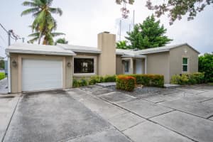 744 NE 20th Ave, Fort Lauderdale, FL 33304 - MLS#F10524981