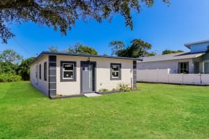 719 NW 1st St, Delray Beach, FL 33444 Sold 11/14/25