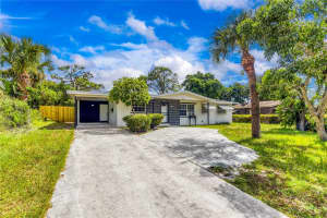 914 SE 9th St, Stuart, FL 34994 - MLS#F10525013