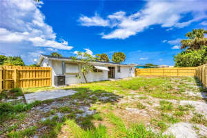 914 SE 9th St, Stuart, FL 34994 - MLS#F10525013