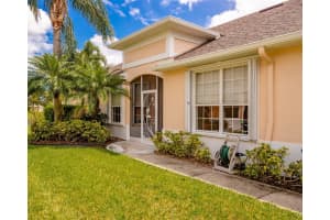 471 E Tangerine Sq SW, Vero Beach, FL 32968 - MLS#F10525027