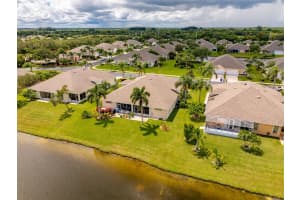 471 E Tangerine Sq SW, Vero Beach, FL 32968 - MLS#F10525027