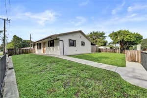 7400 Raleigh St, Hollywood, FL 33024 - MLS#F10525030