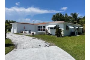 4220 NW 51st Ave, Lauderdale Lakes, FL 33319 - MLS#F10525040