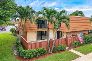 2906 Waterford Dr, Deerfield Beach, FL 33442 - MLS#F10525077