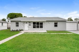 527 S 13th Ct, Lantana, FL 33462 Sold 12/03/25