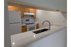 6040 N Shakerwood Cir 106, Tamarac, FL 33319 - MLS#F10525083