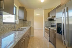 5720 SW 26th St, West Park, FL 33023 - MLS#F10525090