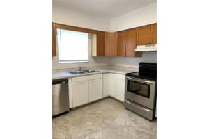 123 NW 40TH ST 7, Oakland Park, FL 33309 - MLS#F10525099