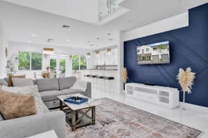 121 SE 7th Ave 121, Pompano Beach, FL 33060 Sold 10/17/25