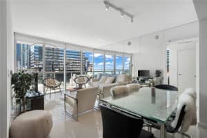 495 Brickell Ave 811, Miami, FL 33131 - MLS#F10525122