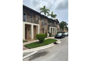 14631 SW 11th Ct, Pembroke Pines, FL 33027 - MLS#F10525124