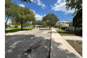 400 NW 19th Ter, Miami, FL 33136 - MLS#F10525166