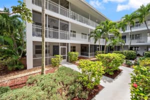 1930 Jackson St 1, Hollywood, FL 33020 - MLS#F10525195
