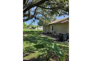 421 N 10th St, Fort Pierce, FL 34950 - MLS#F10525253