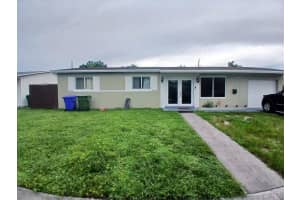 640 Sw 68th Ter, Pembroke Pines