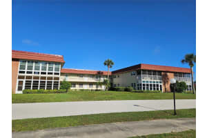 44 Woodland Dr 205, Vero Beach