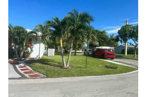 7001 Nw 76th Ct, Tamarac