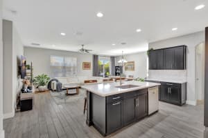 92 Palmetto Ln, Royal Palm Beach, FL 33411 - MLS#F10525354