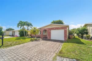 960 NW 49th St, Deerfield Beach, FL 33064 - MLS#F10525379