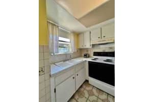 4652 Poinciana St 2, Lauderdale By The Sea, FL 33308 - MLS#F10525383