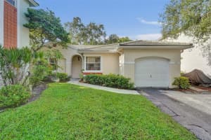 9836 Nw 9th Ct, Plantation