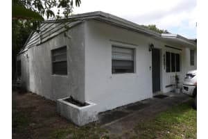 4601 SW 12th Ct, Fort Lauderdale, FL 33317 - MLS#F10525412