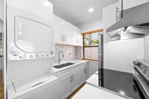 412 SE 16th St 6, Fort Lauderdale, FL 33316 - MLS#F10525428