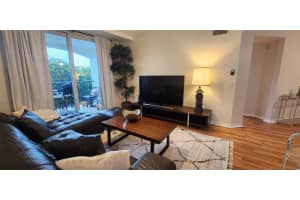1023 Villa Ln, Boynton Beach, FL 33435 - MLS#F10525466