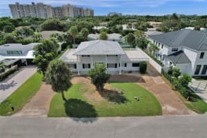 6 Tahoe Ln, Sea Ranch Lakes, FL 33308 Sold 11/14/25