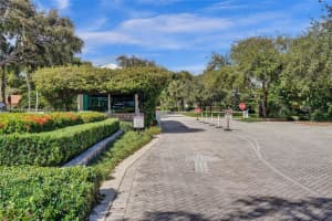 6 Tahoe Ln, Sea Ranch Lakes, FL 33308 Sold 11/14/25