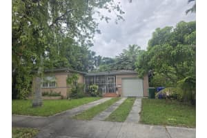 7520 Ne 5th Ave, Miami