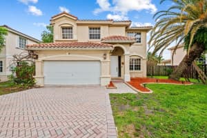 2010 NW 99th Ave, Pembroke Pines, FL 33024 Sold 10/16/25