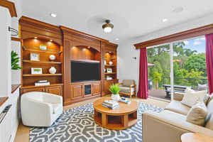 2010 NW 99th Ave, Pembroke Pines, FL 33024 Sold 10/16/25