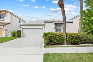 678 NW 155th Ter, Pembroke Pines, FL 33028 - MLS#F10525532