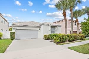 678 NW 155th Ter, Pembroke Pines, FL 33028 - MLS#F10525532