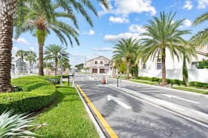 678 NW 155th Ter, Pembroke Pines, FL 33028 - MLS#F10525532