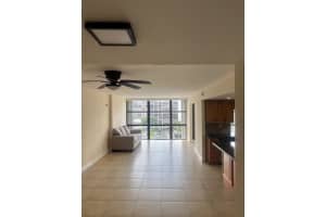 800 Parkview Dr 714, Hallandale Beach, FL 33009 - MLS#F10525605