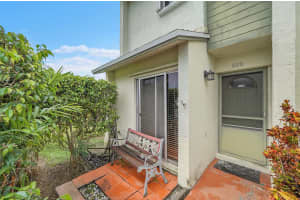 809 Crystal Lake Drive, Deerfield Beach, FL 33064 - MLS#F10525610