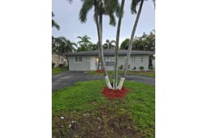 2111 N 57th Ter, Hollywood, FL 33021 - MLS#F10525617