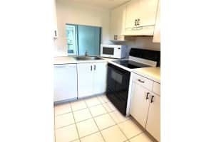 115 Royal Park Dr 1G, Oakland Park, FL 33309 Sold 11/21/25