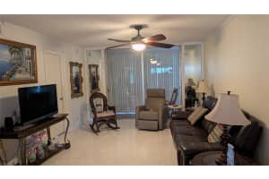 9300 N Hollybrook Lake Dr 106, Pembroke Pines, FL 33025 - MLS#F10525654