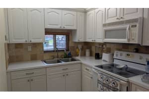 9300 Hollybrook Lake Drive, Pembroke Pines, FL 33025 - MLS#F10525654