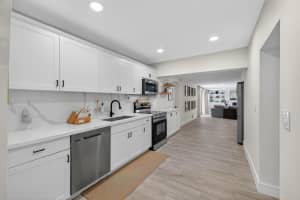 110 NE 48th St, Oakland Park, FL 33334 - MLS#F10525665