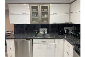 5000 N Ocean Blvd 810, Lauderdale By The Sea, FL 33308 - MLS#F10525670