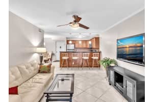 3002 NE 5th Ter 110B, Fort Lauderdale, FL 33334 - MLS#F10525753