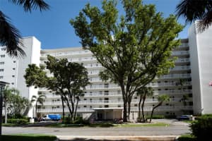 2555 NE 11th St 902, Fort Lauderdale, FL 33304 - MLS#F10525781