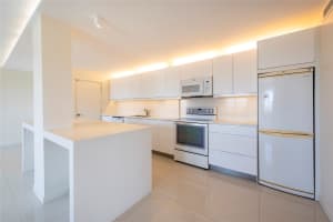 2555 NE 11th St 902, Fort Lauderdale, FL 33304 - MLS#F10525781